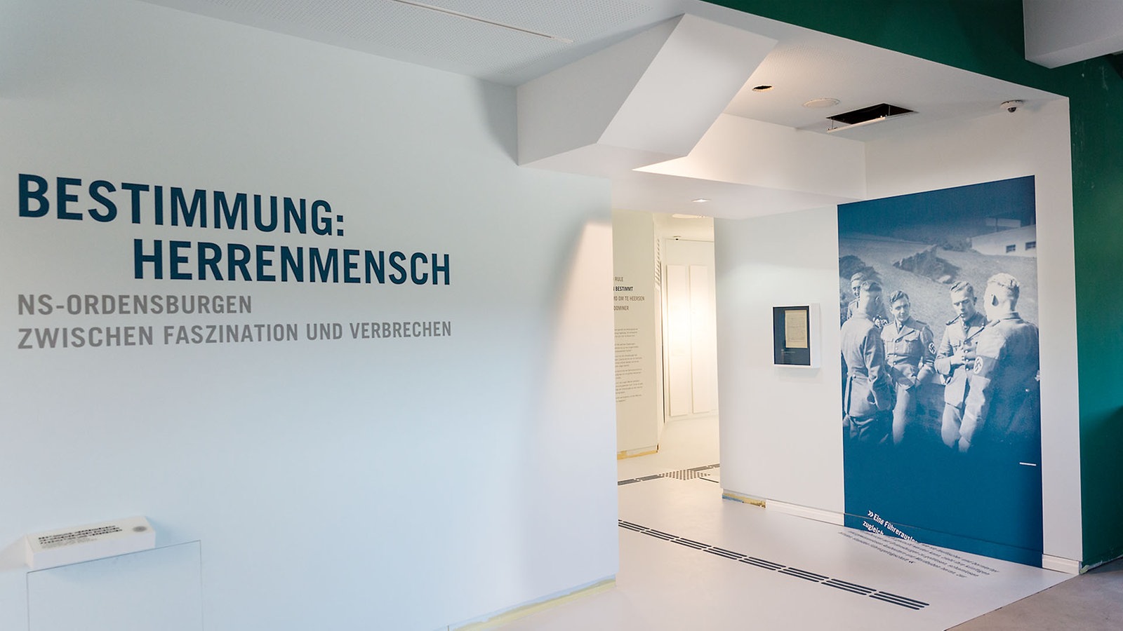 Eingang zur Ausstellung