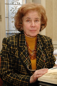 Beate Klarsfeld in ihrem Büro in Paris