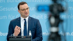 Bundesgesundheitsminister Jens Spahn (CDU) am Rednerpult