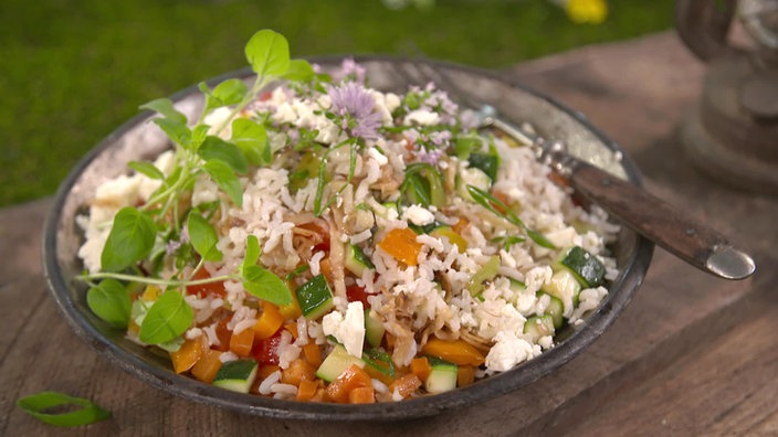 Das Bild zeigt das fertige Gericht Reissalat