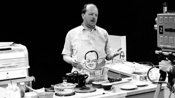 Fernsehkoch Clemens Wilmenrod im Studio (1967)