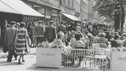 Café-Terrasse auf der Königsallee