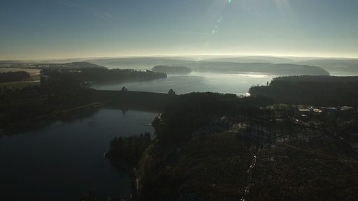 Die Möhnetalsperre im Sauerland.