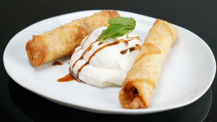 Börek mit Fruchtfüllung von Björn Freitag und Orkide Tançgil.