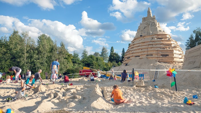 Sehr große Sandburg