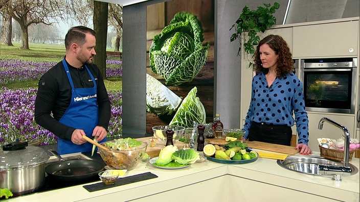 Raffinierte Lamm-Kohlrouladen mit Rhabarber-Vinaigrette