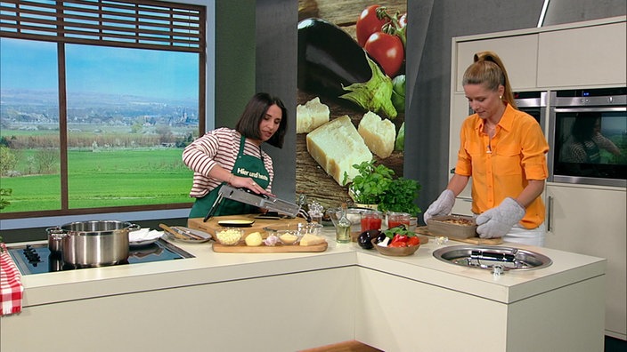 Auberginenauflauf wird bei Hier und heute gekocht