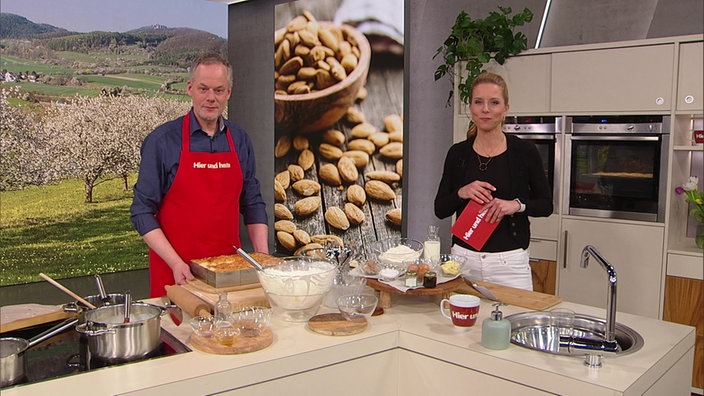 Marcel Seeger und Miriam Lange in der Küche von Hier und heute