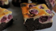 Brownies mit Frischkäse und Kirschen