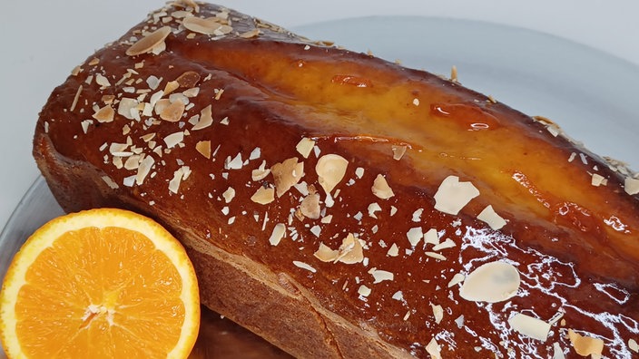 Saftiger Orangenkuchen mit Bitterorangenmarmeladen-Glasur