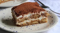 Tiramisu auf einem Teller