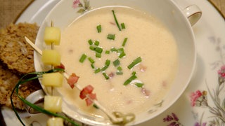 Sauerländer Käse-Bier-Suppe.