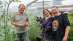 Björn Freitag mit Gabriele und Volker Rengel-Schneider.