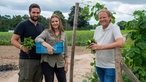 Felix Frason mit seiner Freundin Vivien und Björn Freitag.