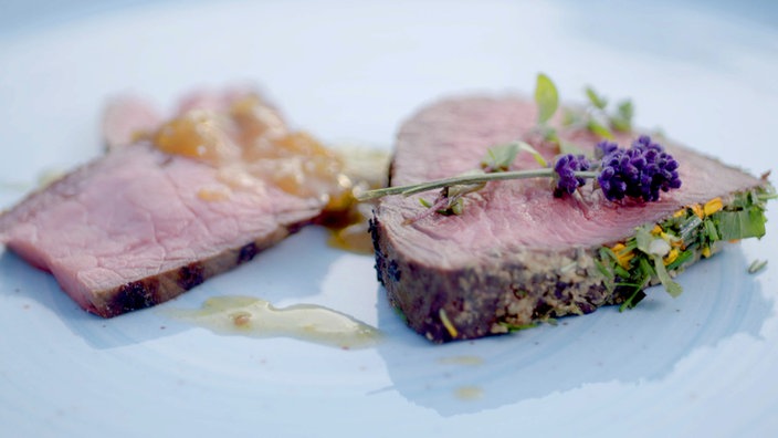 T-Bone-Steak und Hüftsteak vom Glanrind.