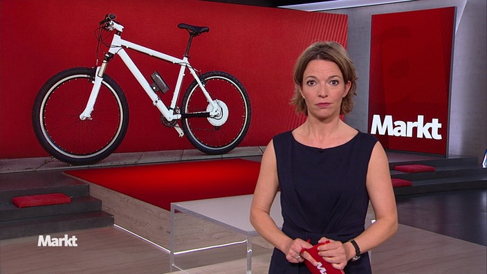 Anna Planken im Markt-Studio, Top-Thema: E-Bikes vom Discounter