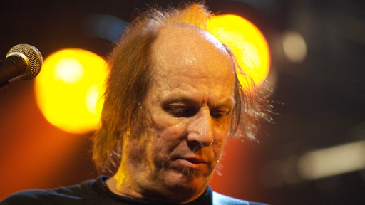 Adrian Belew