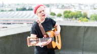 Wallis Bird