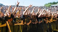 Fans von Annihilator auf dem Rock Hard Festival 2014