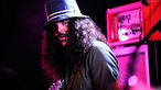 Brant Bjork blickt in die Kamera