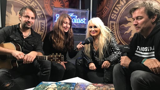 Doro backstage beim Summer Breeze 2018