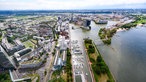 Massendefekt: Corona Session auf dem Rheinturm in Düsseldorf