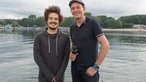 Clemens von Milky Chance mit Manuel Unger vor dem Fühlinger See.