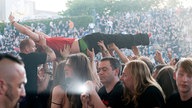 Aufnahme einer Musikband auf dem Rock Hard Festival 2014