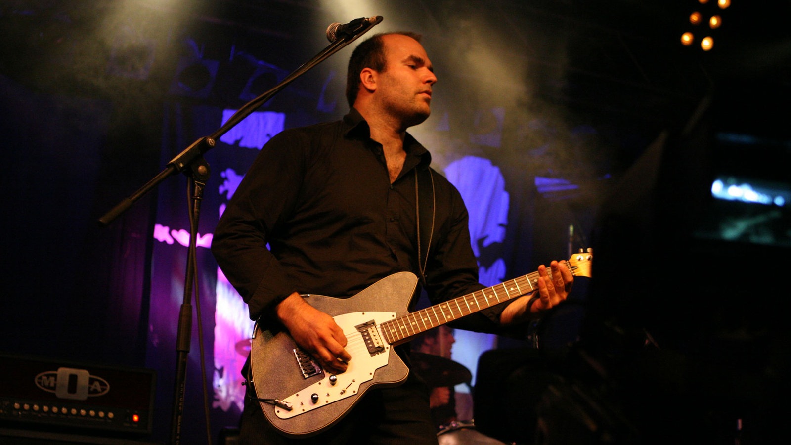 Henning Rümenapp an der Gitarre von iO beim Underground Festival 2007