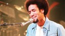 Ben Harper steht auf Bühne