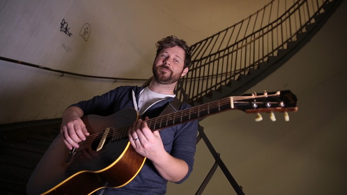 Unplugged: Dan Mangan