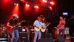 Dickey Betts & Great Southern spielen auf der Bühne 