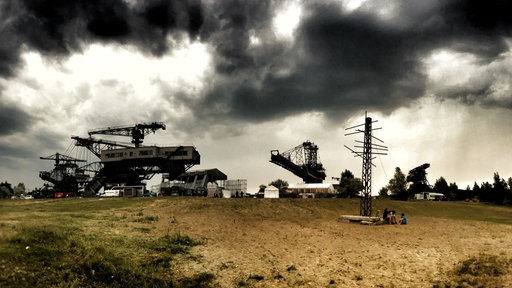 Gewitterwolken über dem Ferropolis Gelände beim With Full Force 2017