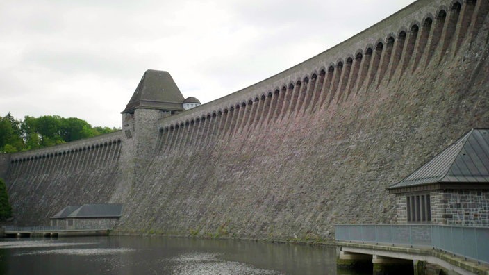 Staumauer der Möhnetalsperre