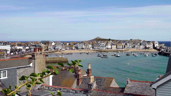 Blick auf den Ort St. Ives am südlichen Zipfel von Cornwall