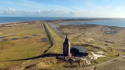 Der Westturm von Wangerooge dient heute als Jugendherberge