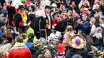 Am Düsseldorfer Rosenmontagsumzug nahmen auch Pferde teil.