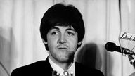 Paul McCartney bei einer Pressekonferenz 1966 