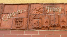 Relief am Genossenschaftshaus in Oranienburg-Eden in Brandenburg