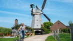 Björn Freitag vor der Alten Mühle Donsbrüggen.