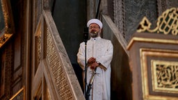 Ali Erbas beim Gebet in der Hagia Sophia