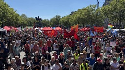 1. Mai Kundgebung auf dem Heumarkt in Köln | Bildquelle: Alexander Franz 1. Mai Kundgebung auf dem Heumarkt in Köln