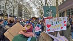 Demonstration auf dem Hohenzollern-Ring in Köln