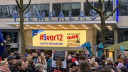 Demonstration vor dem Filmpalast in Köln