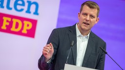 Hoene, Vorsitzender der FDP-Landtagsfraktion, Fraktionsvorsitzender, designierter Landesvorsitzender, bei seiner Rede, Landesparteitag der FDP Nordrhein-Westfalen, FDPNRW, in der Stadthalle Bielefeld