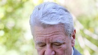 Bundespräsident Gauck äußert sich am 24.03.2015 in Urubamba in Peru in einem Statement betroffen zum Absturz der Germanwings Flugzeuges in Frankreich.