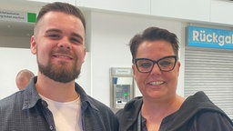 Joel Rüger und seine Mutter Nicole Rüger besuchen die Gamescom Opening Night Live