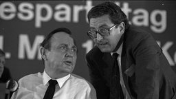 Hans-Dietrich Genscher und Gerhart-Rudolf Baum auf dem 32. Ordentlicher Parteitag der FDP 1981