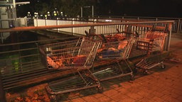 Ausgebrannte Einkaufswagen in Marl