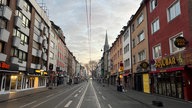 Die Ruhe vor dem Sturm: Leere Zülpicher Straße am frühen Morgen